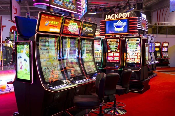 kios62 Ikan Hoki slot game interface showing reels, paylines, and balance display